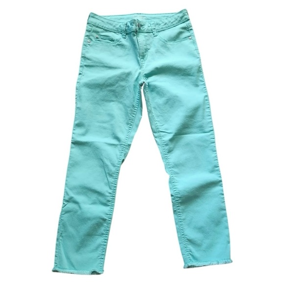 Time and Tru Size 12 Cropped Skinny Fit Cutoff Mint Green Mid-Rise Jeans - Picture 1 of 5